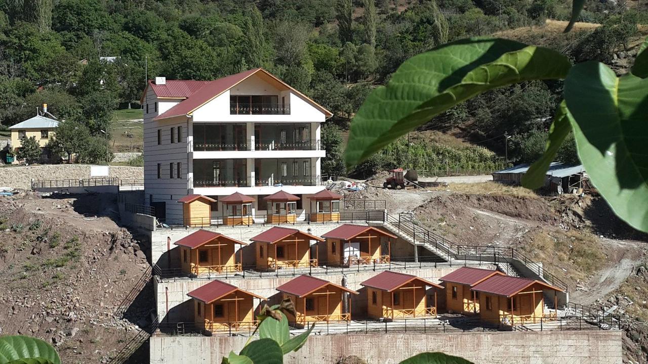 Hotel Karsi Bahce Sebinkarahisar Exterior foto